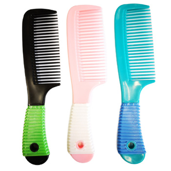 Hair comb with crimped handle - red